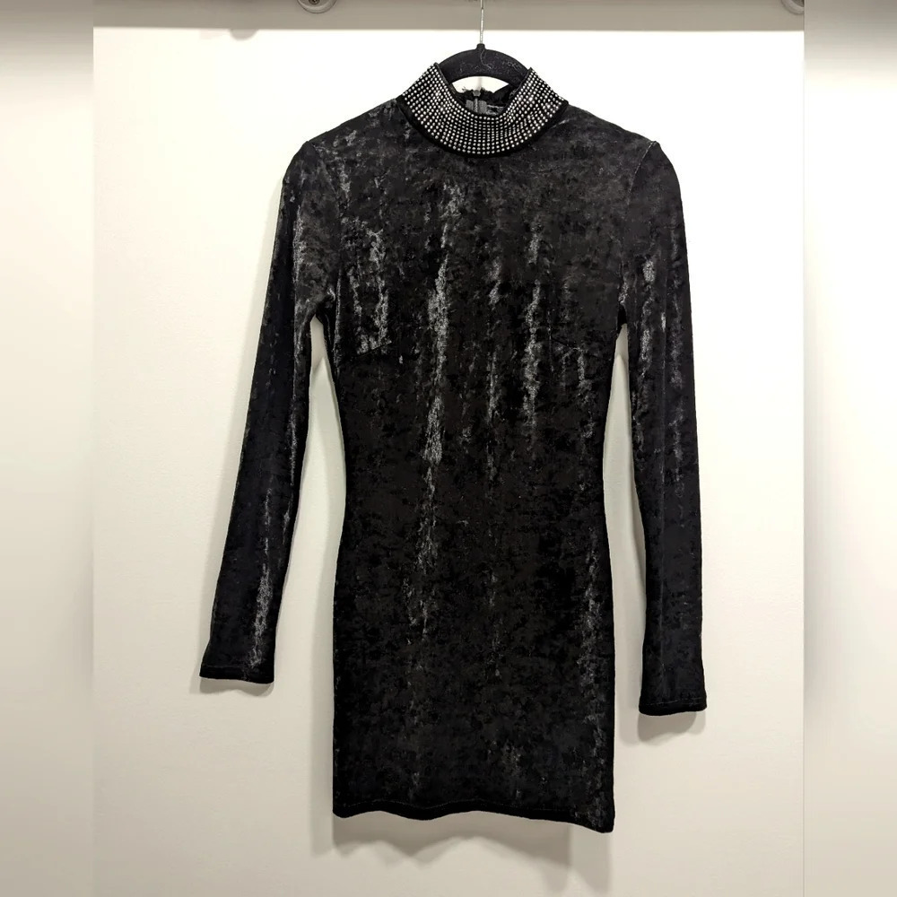 Black Crushed Velvet Studded Mock Neck Long Sleeve Mini Dress Size Small
